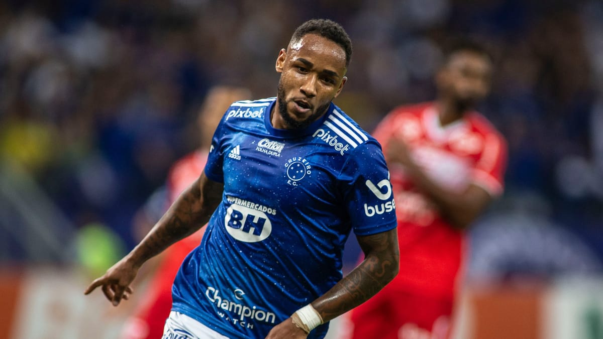 Cruzeiro bate o martelo, mas permanência de atacante é incerta