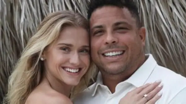 Dona do Cruzeiro? Ronaldo Fenômeno e a modelo Celina Locks vão se casar