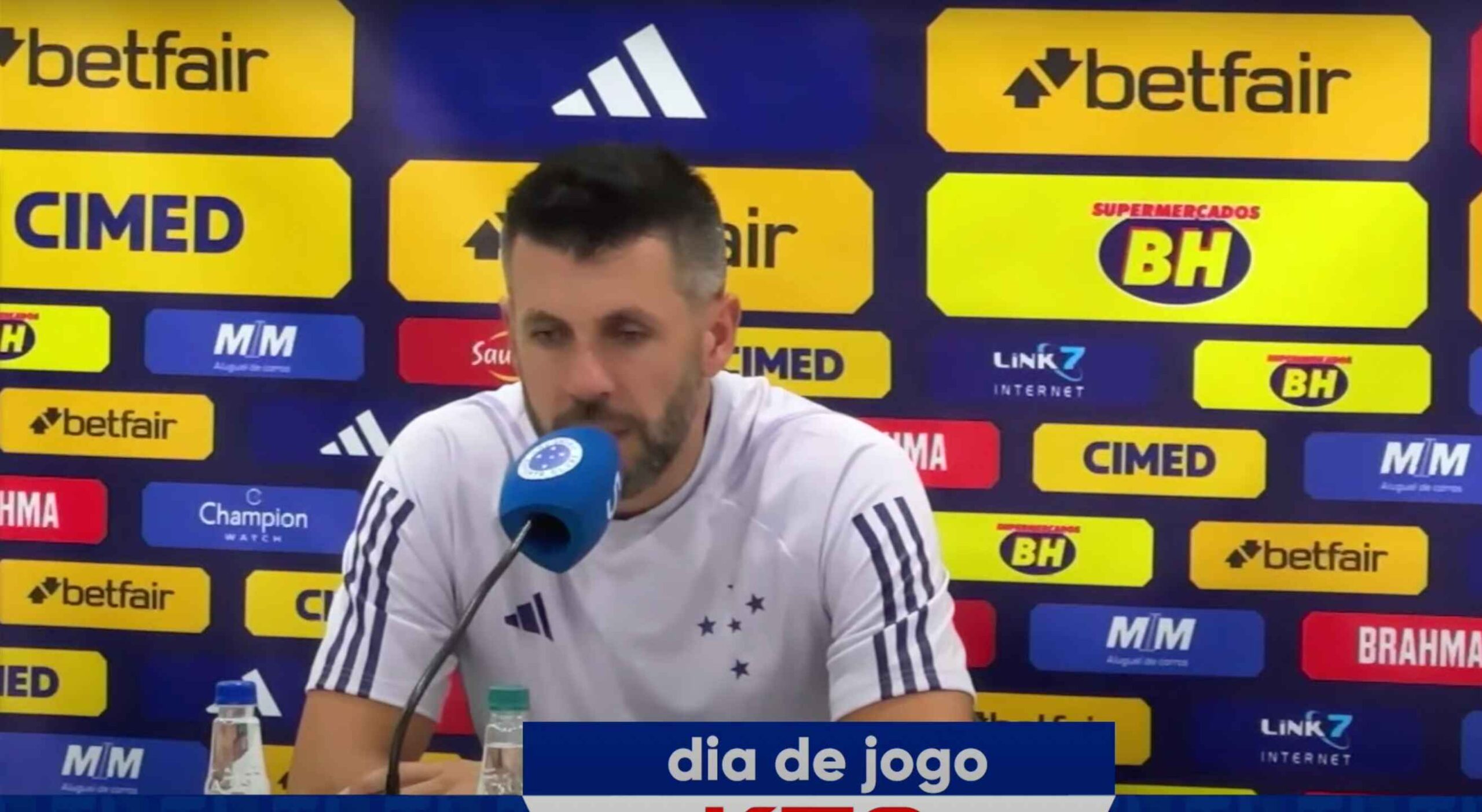 Oficial: Pezzolano confirma saída do Cruzeiro
