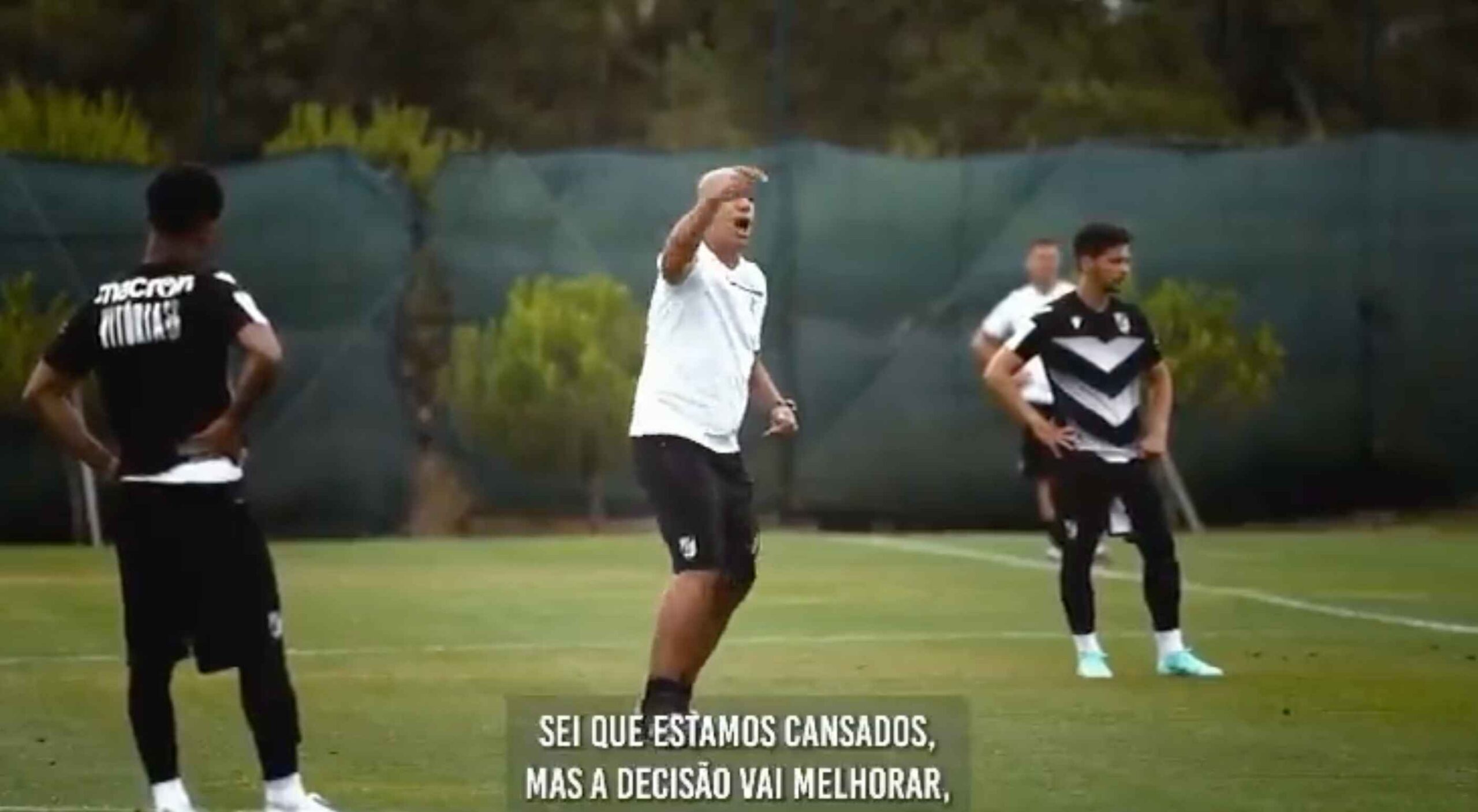 Pepa dá esporro em elenco e assusta a torcida do Cruzeiro