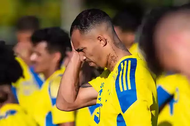 joseph-teve-passagem-apagada-pelo-cruzeiro