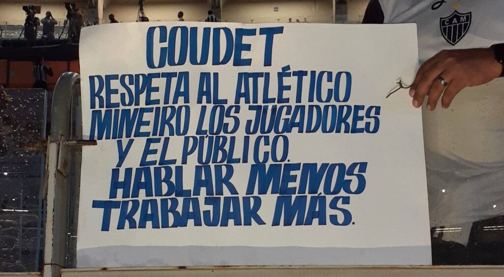 Placara Atletico. Foto. Marcos Botelho Radio Transamerica.