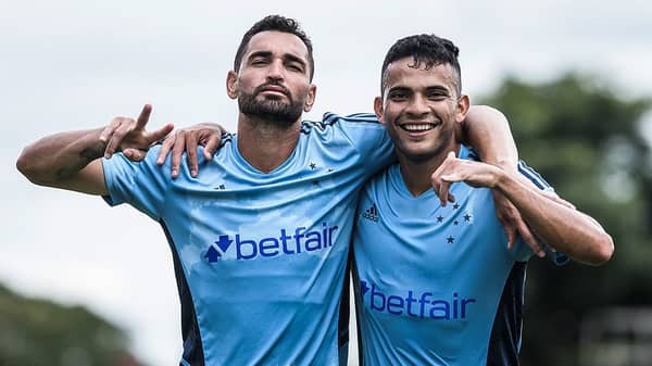 Quem é o artilheiro do Cruzeiro na temporada 2023?