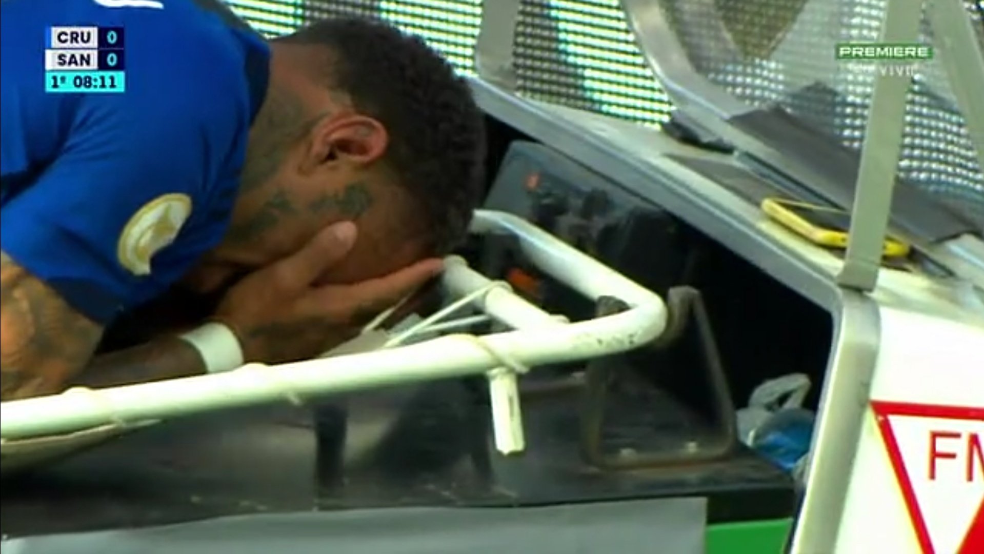 cruzeiro-rafael-bilu-saiu-do-campo-com-dor