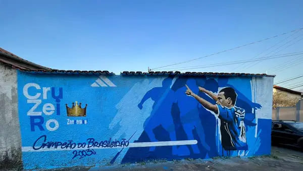 cruzeiro-titulo-brasileiro-de-2003-ganhou-destaque-em-muro-de-belo-horizonte