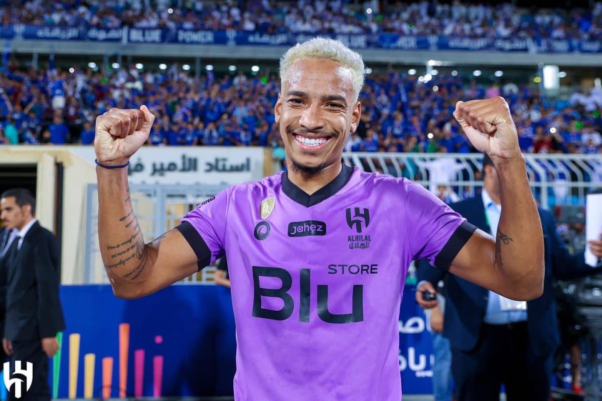 Matheus-Pereira-alvo-do-Cruzeiro-com-a-camisa-do-Al-Hilal-