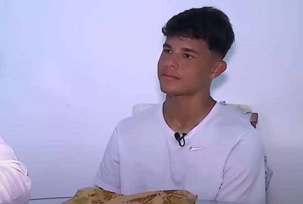 Filho do Goleiro Bruno e de Eliza Samudio treina 6 horas por dia e revela sua inspiração pra jogar no gol