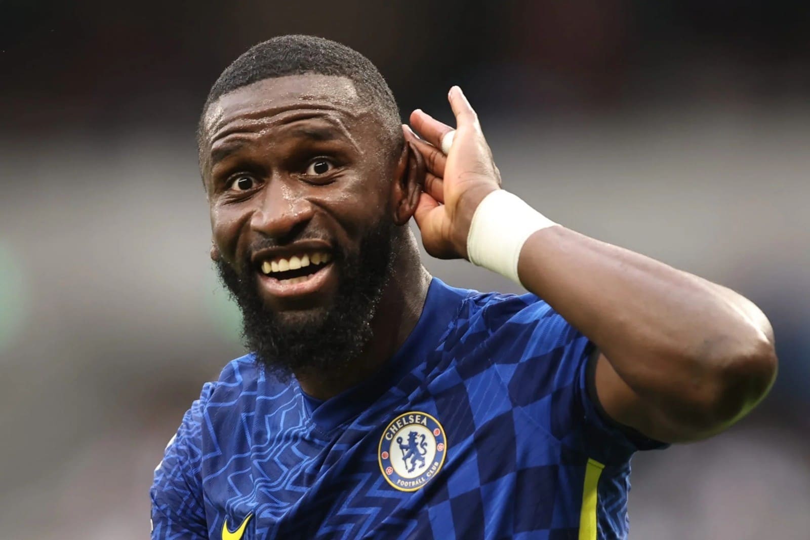 Antonio Rüdiger fala sobre Ronaldo Fenômeno e torcida do Cruzeiro vai à loucura