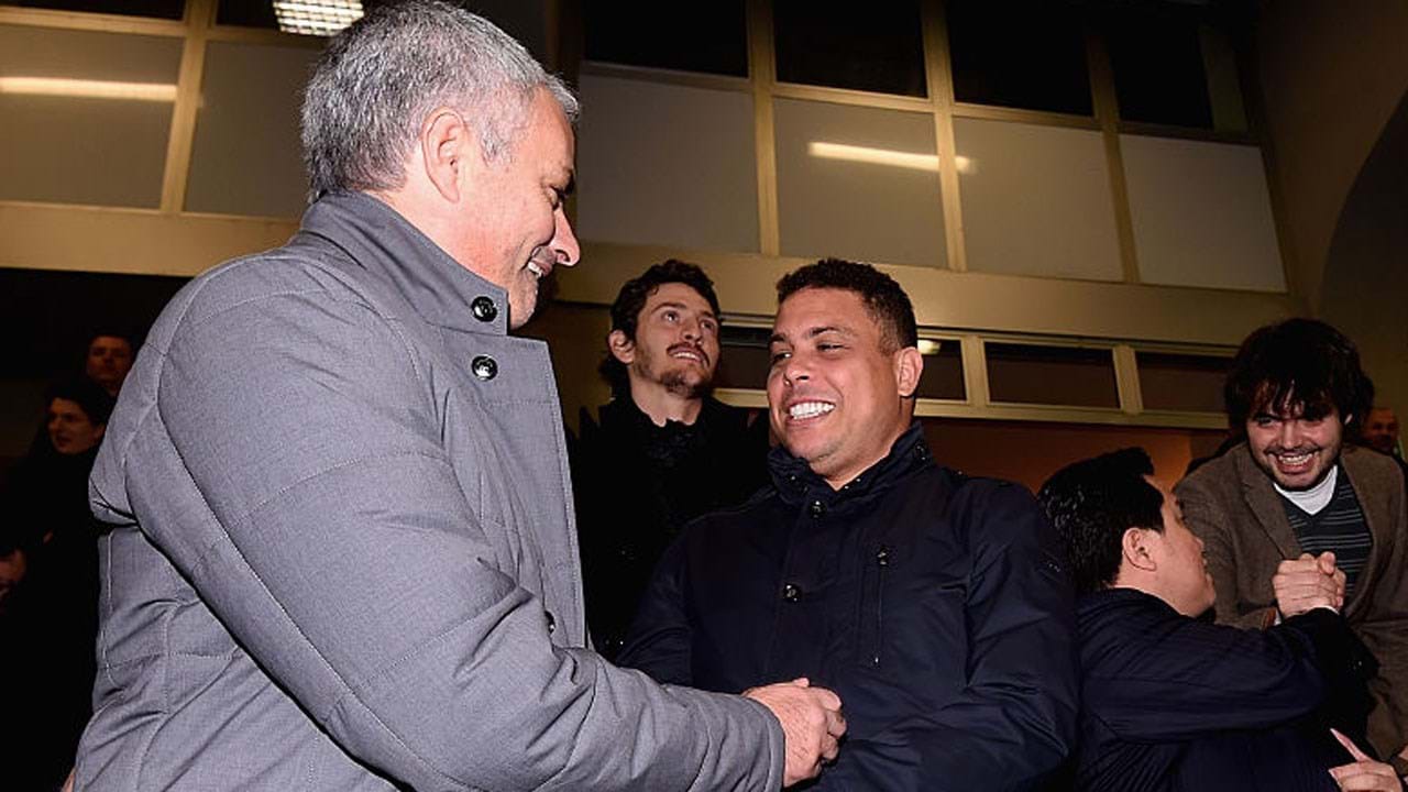 Ronaldo pega todo mundo de surpresa e fecha parceria com José Mourinho