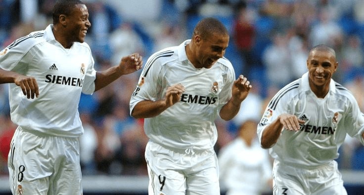Júlio Baptista, Ronaldo e Roberto Carlos. Foto: Reprodução.