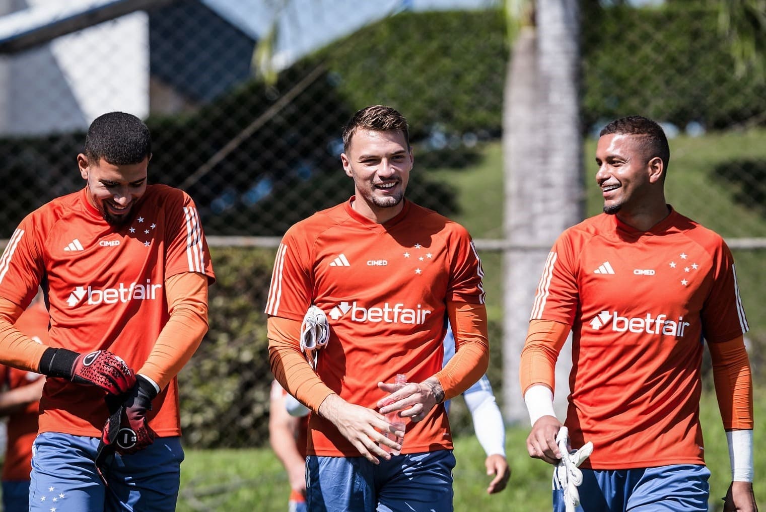 Possível saída precoce de goleiro do Cruzeiro surpreende geral