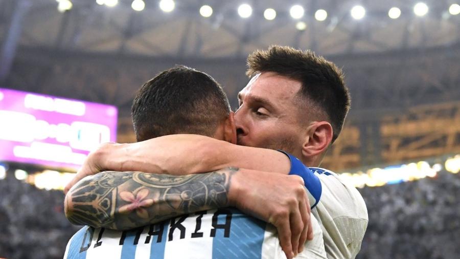 Messi faz revelação sobre aposentadoria de Di María: ‘Se emociona com tudo’