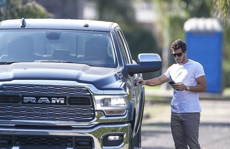 Lucas Silva está ganhando dinheiro com leilões: Saiba como atua o jogador do Cruzeiro