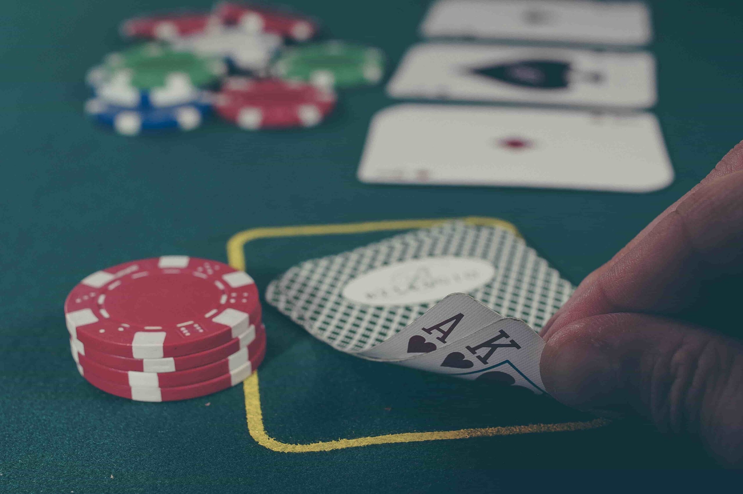 Estratégias de Pôquer e Futebol: O Que o Cruzeiro Pode Aprender com o Jogo de Cartas