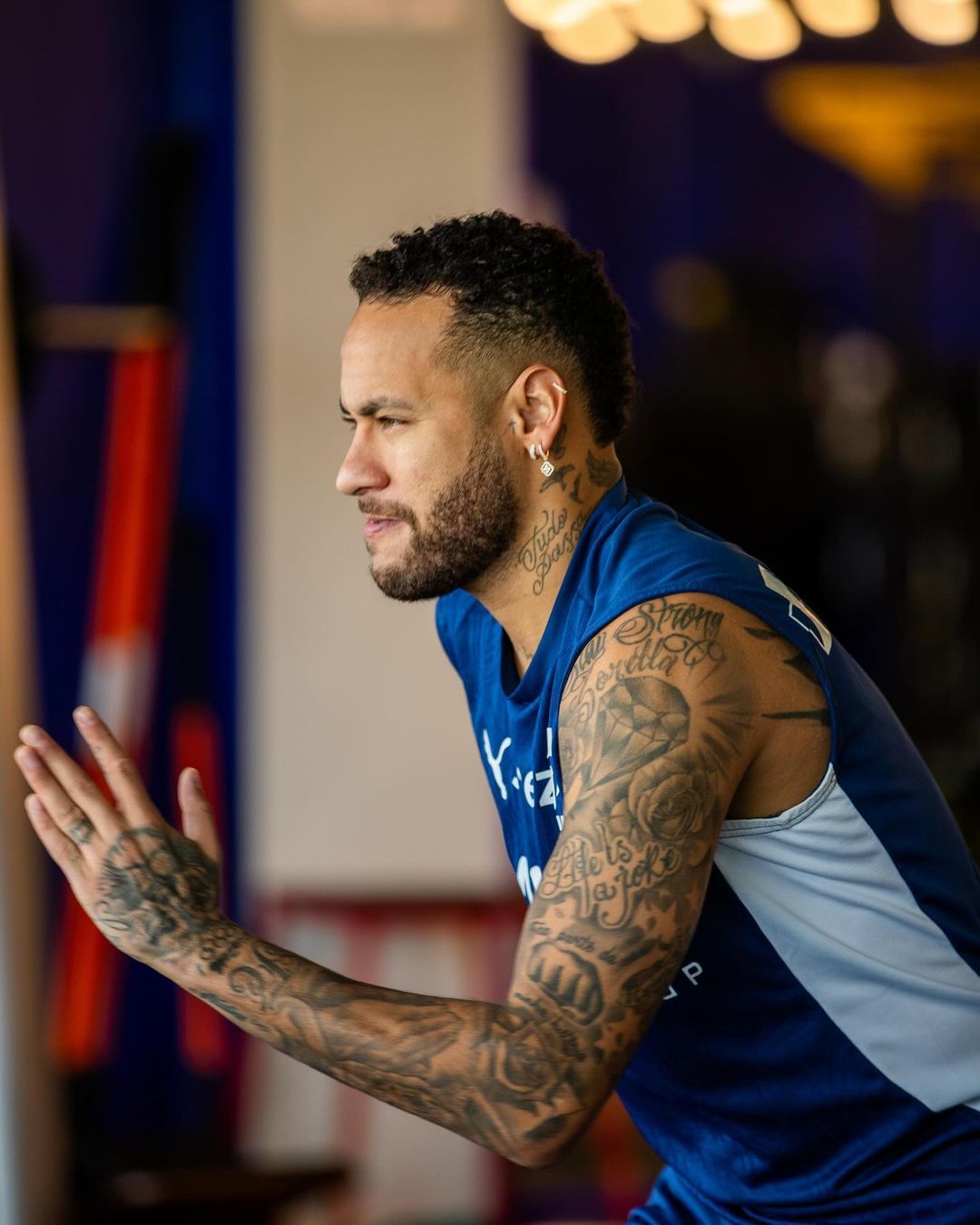 Neymar assinou com time quatro vezes campeão da Champions League