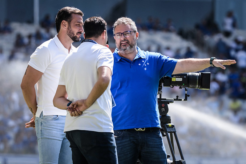 Cruzeiro descobre empecilho para contratar lateral-esquerdo: “No Tricolor, seria titular”