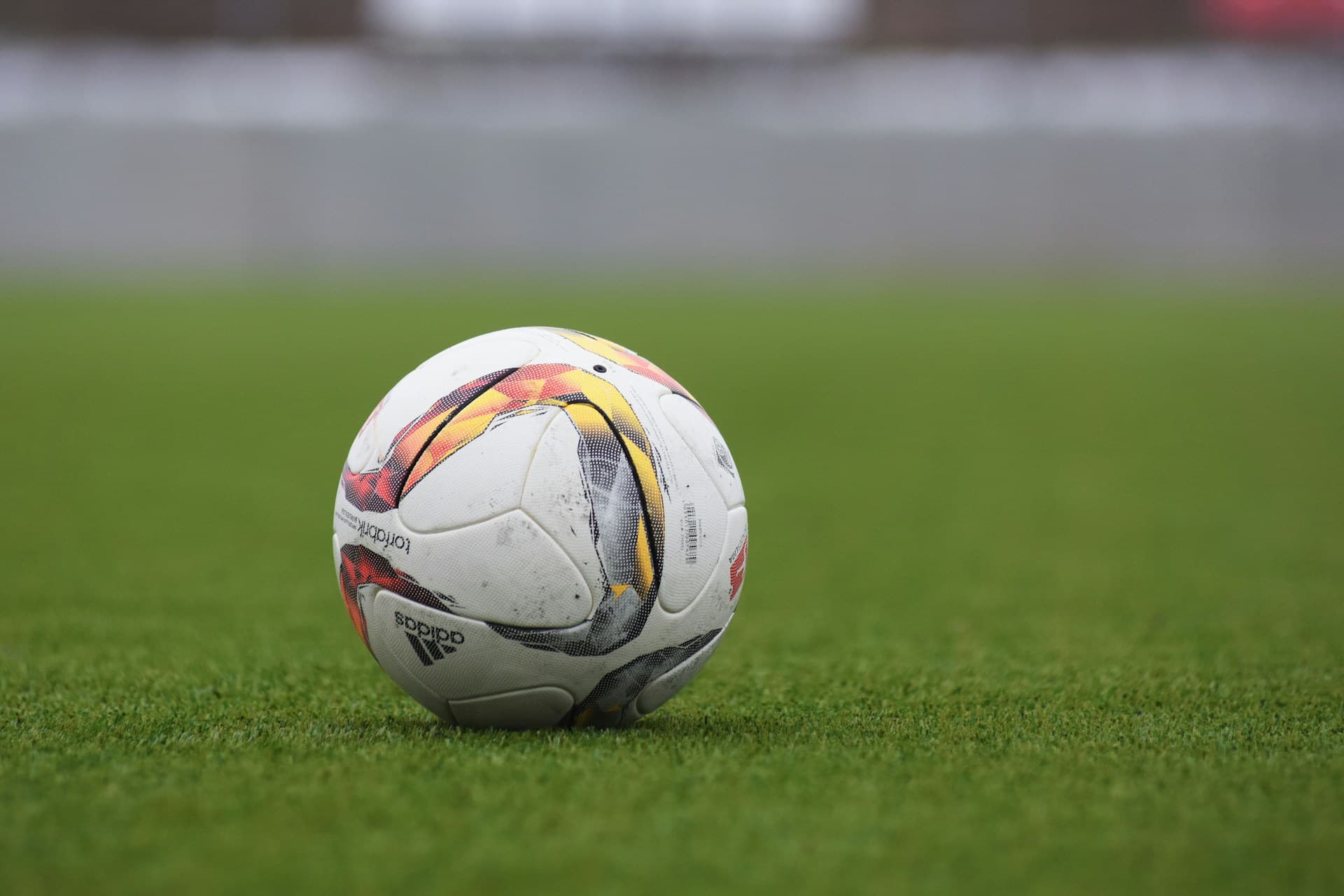 Como usar estatísticas e histórico de partidas para previsões bem-sucedidas no futebol