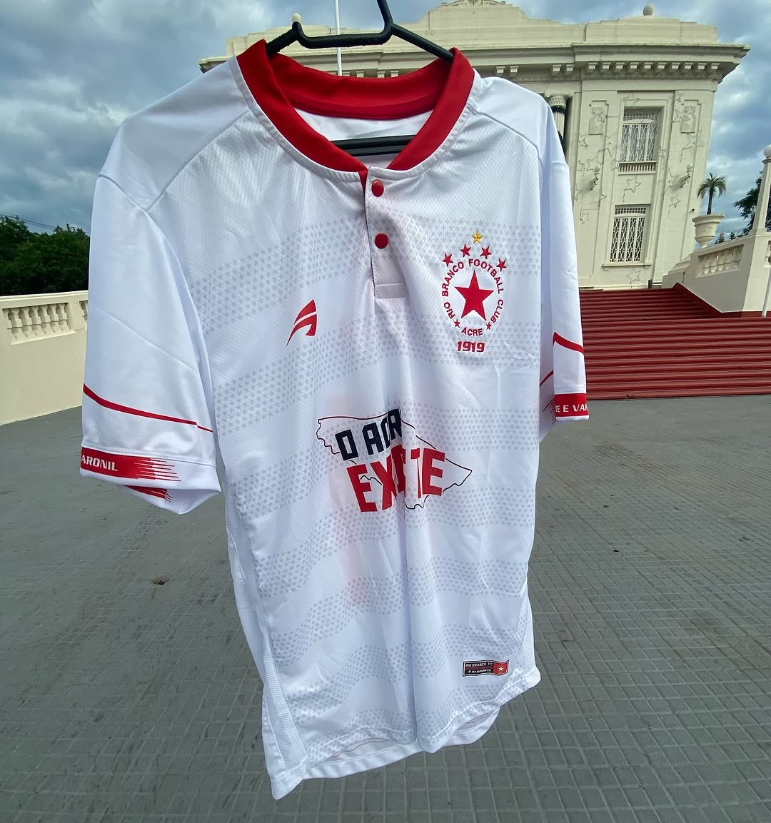 Dupla ex-Barcelona assinou sem pensar duas vezes com o Rio Branco, do Acre