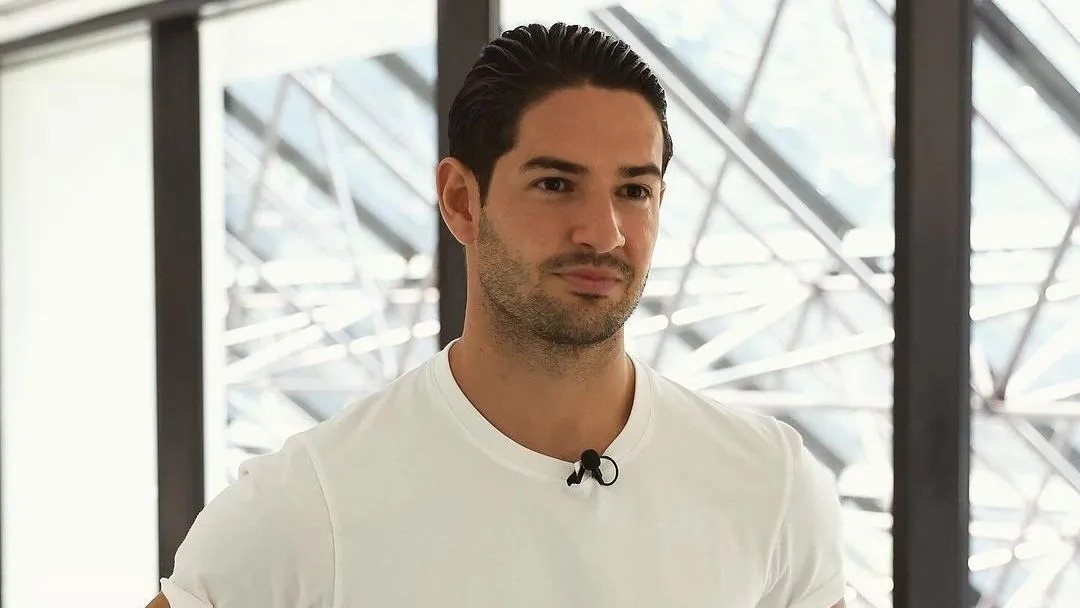 Alexandre Pato topou assinar contrato para ganhar o maior salário do Brasil