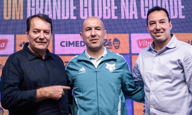 Leonardo Jardim faz pedido a Mattos e Cruzeiro define primeiro reforço