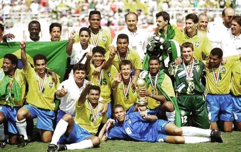 Velho parceiro de Ronaldo na Copa de 94 faz história na Copa do Brasil