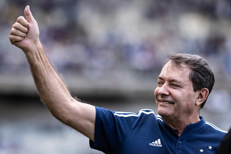 Logo após derrota, Leonardo Jardim fala sobre saídas no Cruzeiro