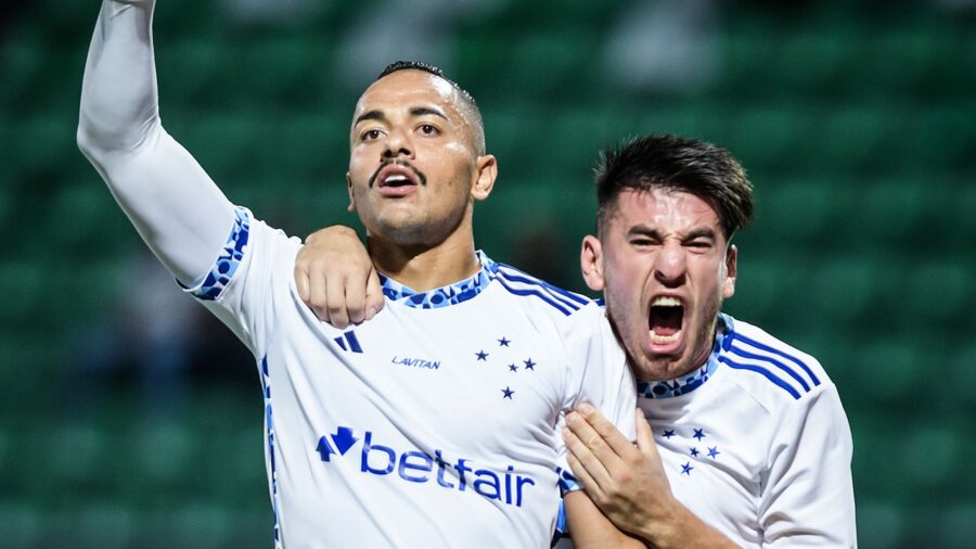 Villalba celebra retorno de jogador ao Cruzeiro