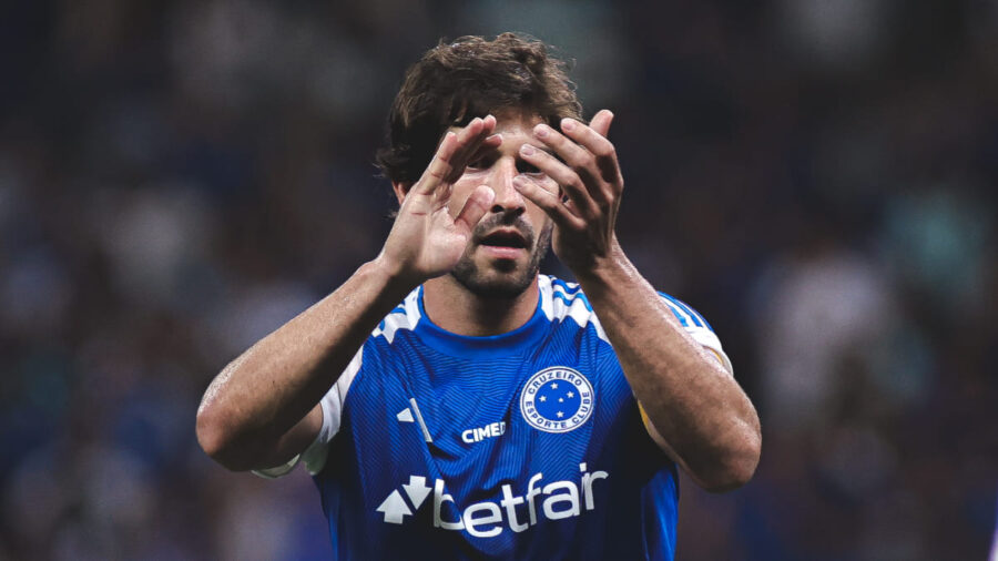 Lucas Silva mostra como um ídolo deve agir e jogo contra o Atlético será especial