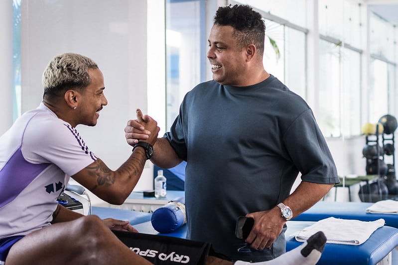 Xodó que Ronaldo pro Cruzeiro assina contrato com o Palmeiras