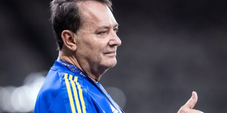 Se segure na cadeira para ver quanto o dono do Cruzeiro ganhou de dinheiro no ano passado