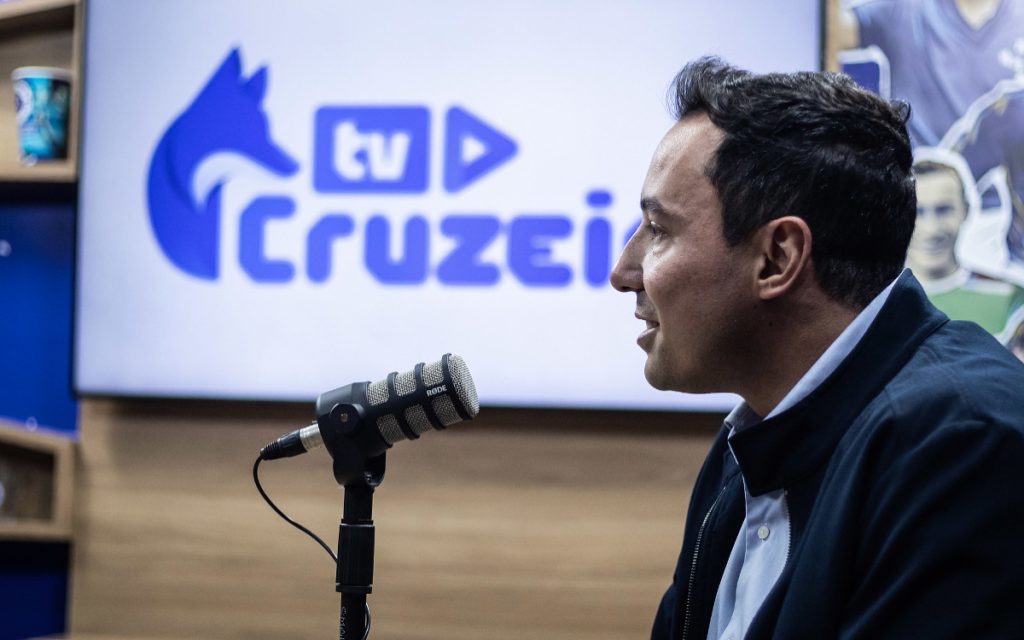 Dirigente do Cruzeiro abre a carteira e vai gastar muito dinheiro com xodó da torcida