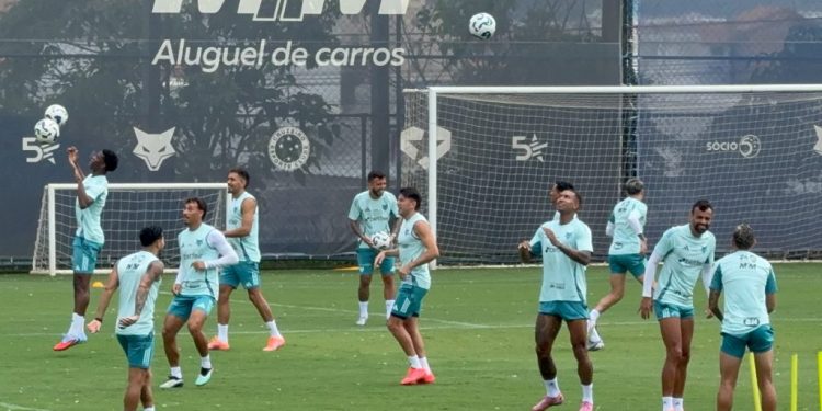 Atacante não aparece em treino do Cruzeiro e Jardim deve tomar decisão