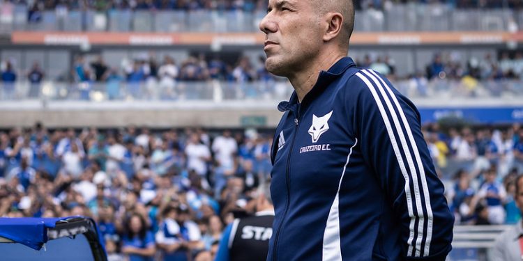 Logo após empate com o Fluminense, Leonardo Jardim encerra ciclo no Cruzeiro