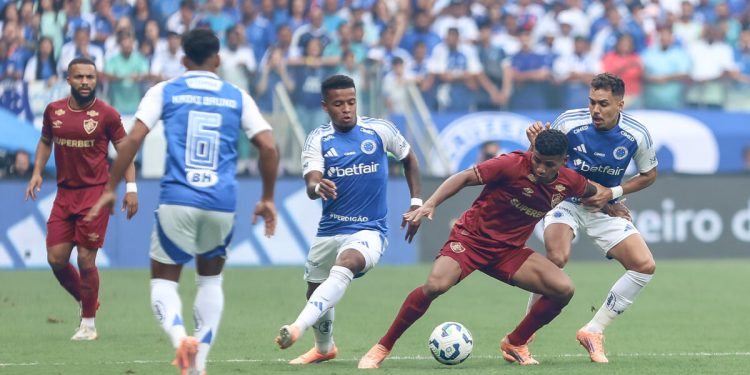 Atacante que acabou de ser contratado pelo Cruzeiro já tem saída confirmada