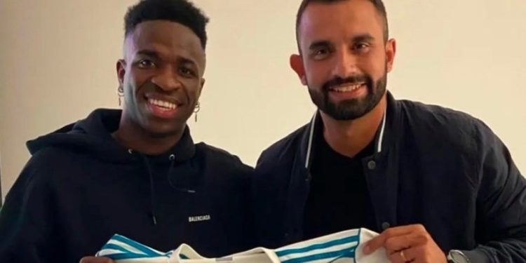 Ele está de volta! Flamengo assina contrato e confirma retorno