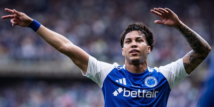 Cruzeiro surpreende e define saída para 2026