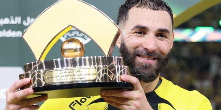 Benzema decide buscar novos ares e pode assinar com qualquer clube DE GRAÇA