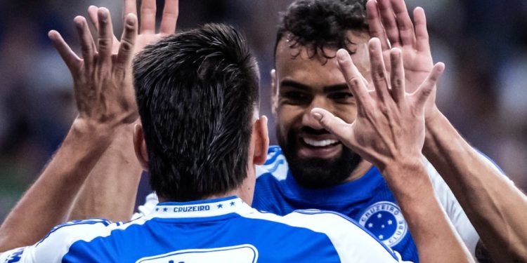 Cruzeiro pode ter dupla de zaga completamente nova para 2026