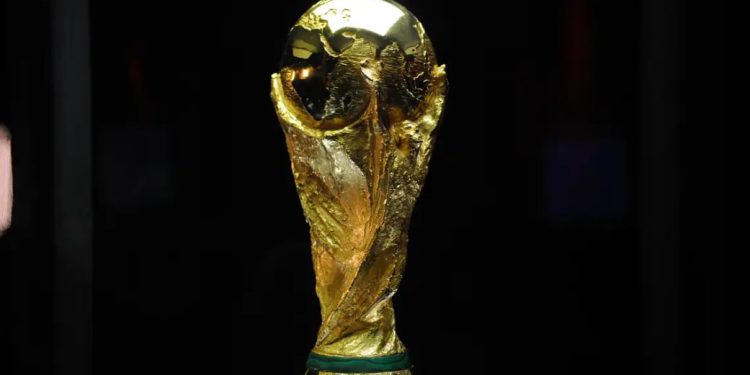 Afundou o Cruzeiro em 2019 e agora assinou para jogar a Copa do Mundo
