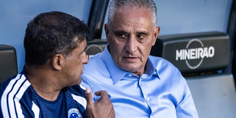 Pedrinho quebra a banca e Cruzeiro vai assinar com defensor de R$ 620 milhões