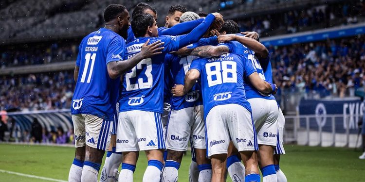 Diretoria do Cruzeiro age nos bastidores para enterrar crise de vez