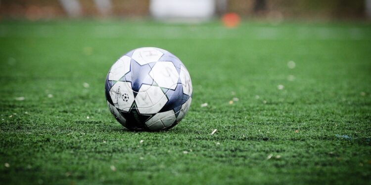 O Impacto da Tecnologia VAR nas Decisões do Futebol