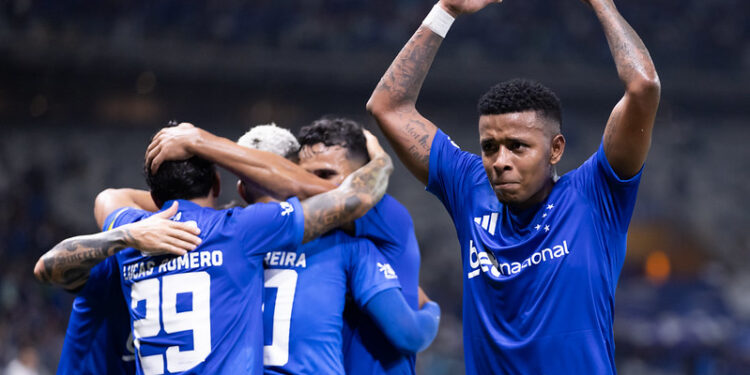 Artur Jorge causa influência e Cruzeiro ganha trinca de reforços para 2026