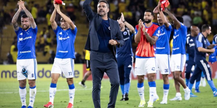 Cruzeiro confirma reforço de R$ 17 milhões no time de Artur Jorge