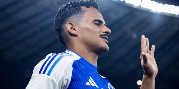Por R$ 100 milhões, Kaiki tem futuro definido e Cruzeiro aguarda decisão na próxima janela