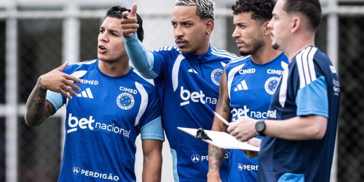 Cruzeiro confirma reforço de última hora, mas cancela retorno de atacante avaliado em R$ 26 milhões
