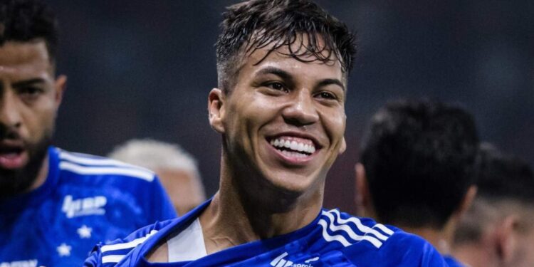 Por R$ 175 milhões, Kaio Jorge deixa o Cruzeiro para jogar no Barcelona