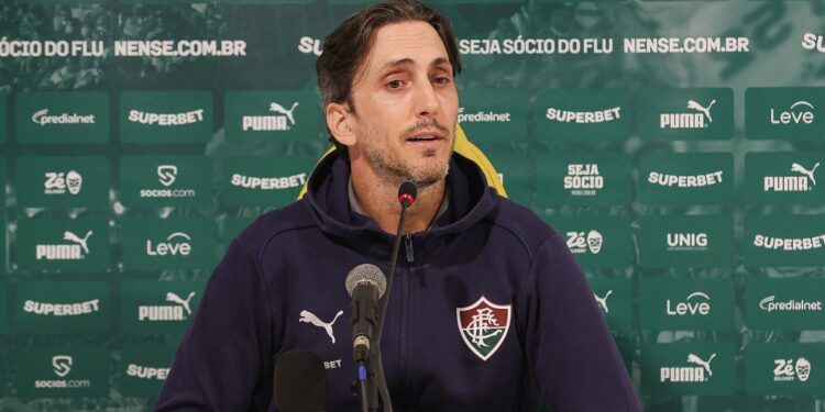 Fluminense confirma que Zubeldía não será o técnico contra o Cruzeiro