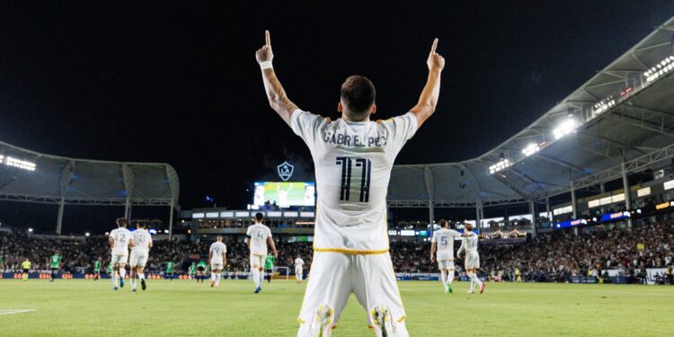 Os números incríveis de Gabriel Pec pelo LA Galaxy