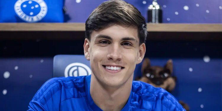 Futuro de Rayan Lelis pode estar distante da Toca da Raposa